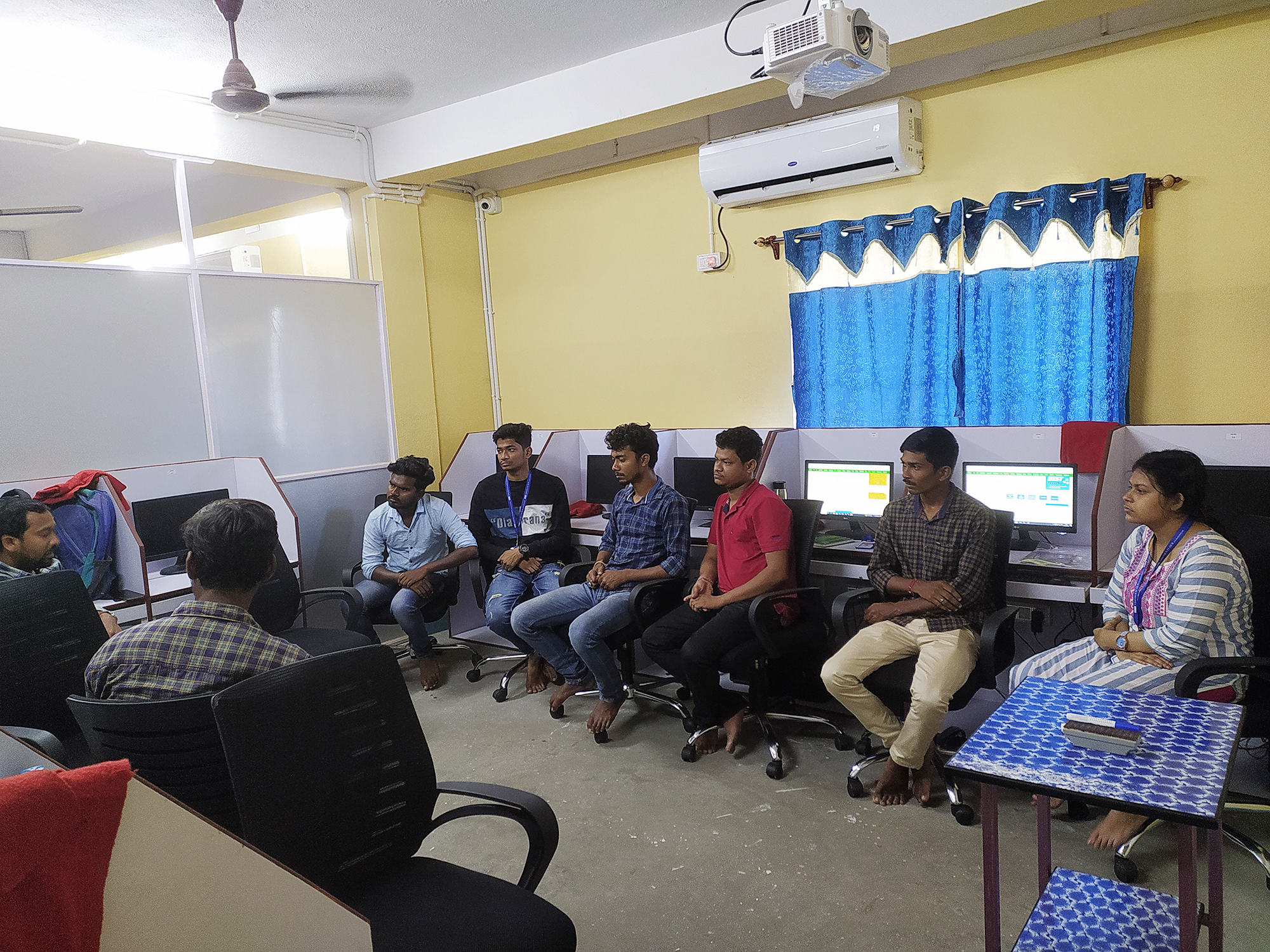 Students of Lincoln IT Hub