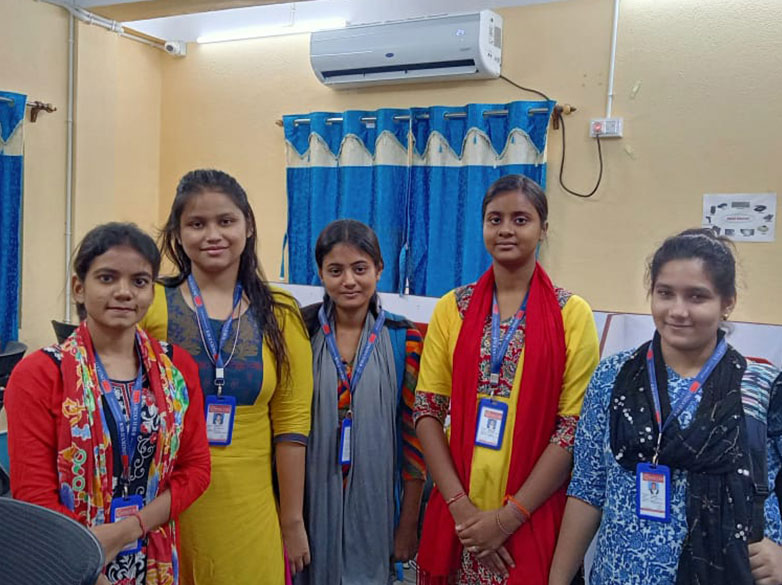 NIELIT-Students-teaching